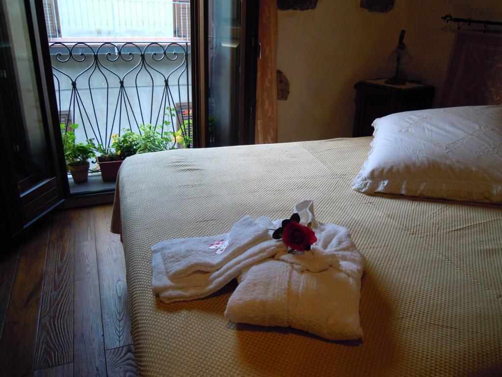 Casa Castori Bed & Breakfast Macomer Phòng bức ảnh