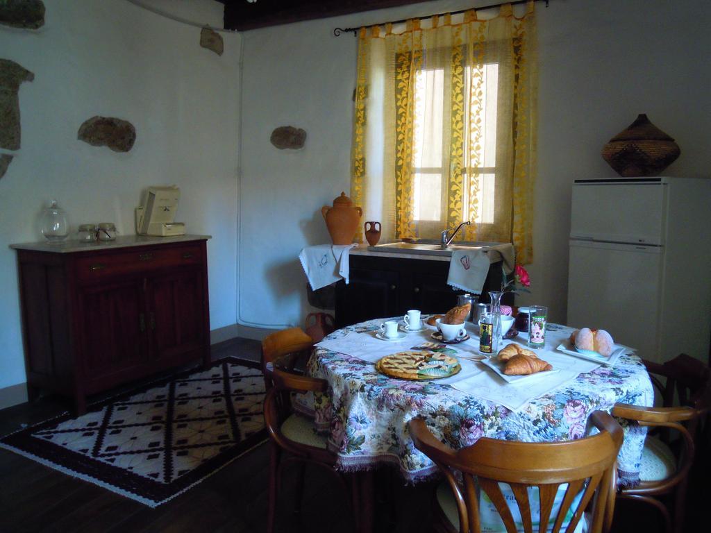Casa Castori Bed & Breakfast Macomer Ngoại thất bức ảnh